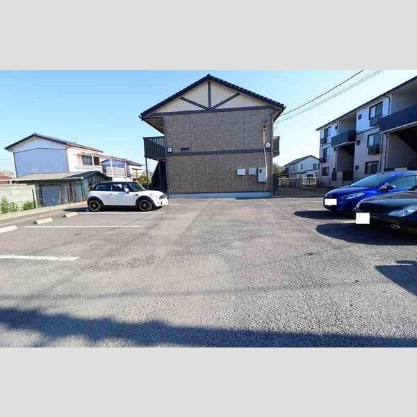 駐車場 (駐車場)