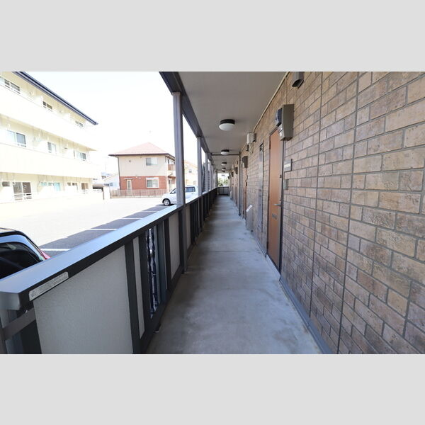 エントランス (エントランス)