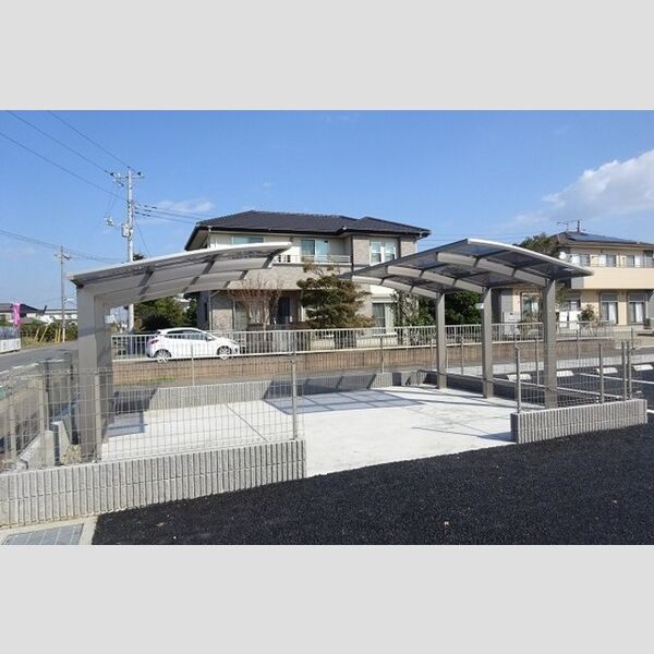 現地周辺 (駐輪場)