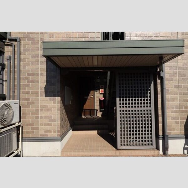 エントランス (エントランス)