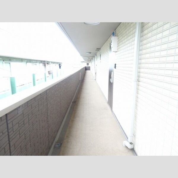 エントランス (エントランス)