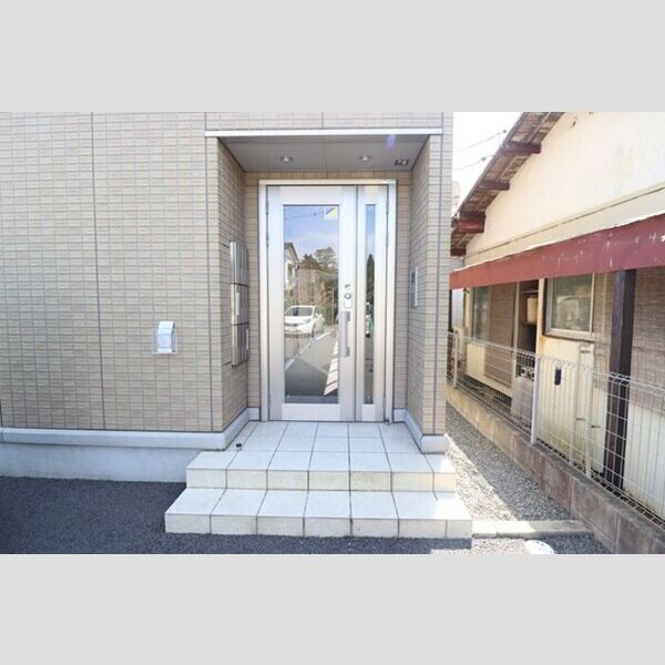 エントランス (エントランス)