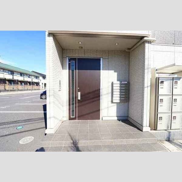 エントランス (エントランス)