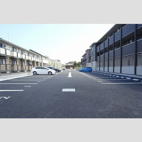 駐車場 (駐車場)