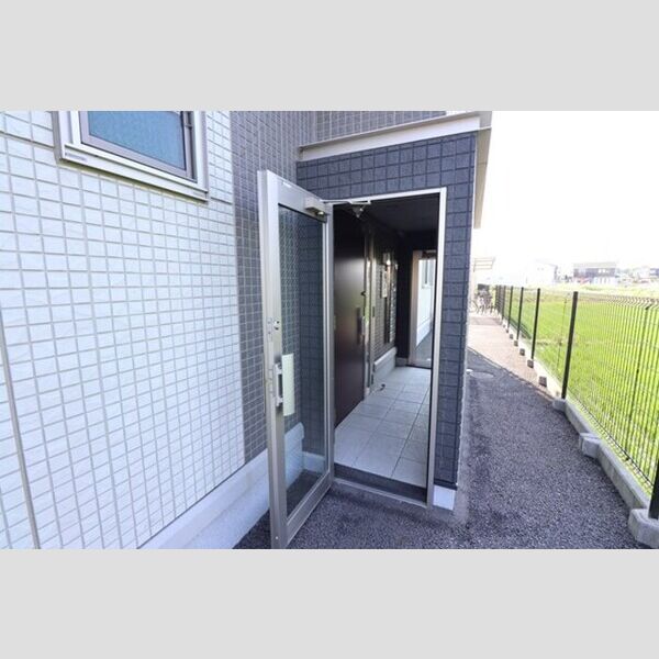 エントランス (エントランス)