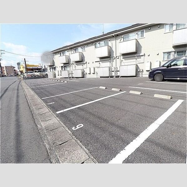 駐車場 (駐車場)
