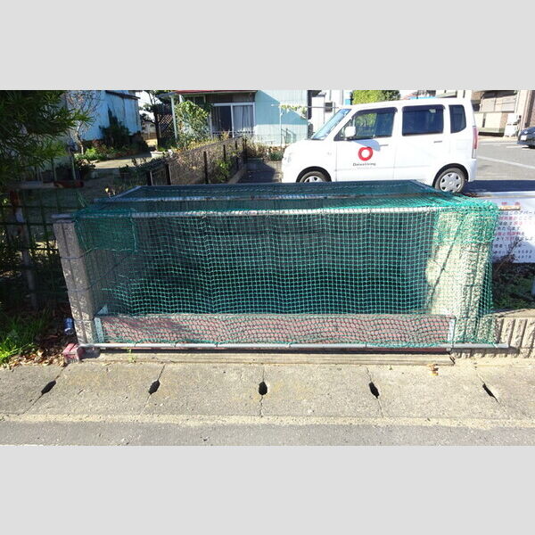 現地周辺 (ゴミ集積所)