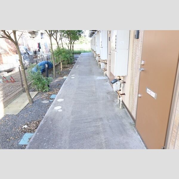 エントランス (エントランス)