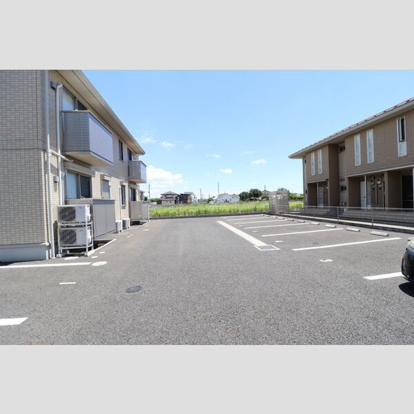 駐車場 (駐車場)