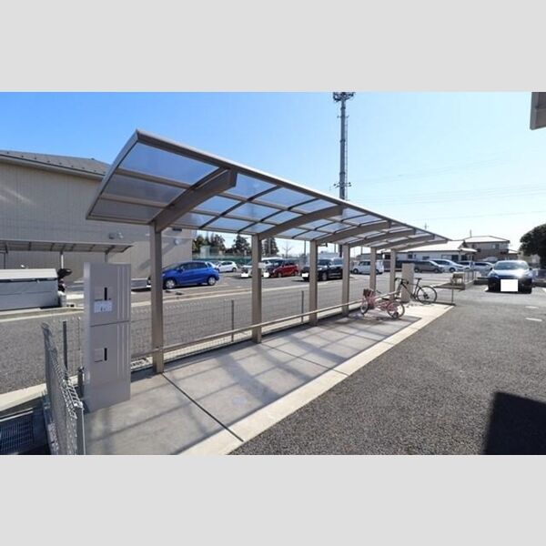 現地周辺 (駐輪場)