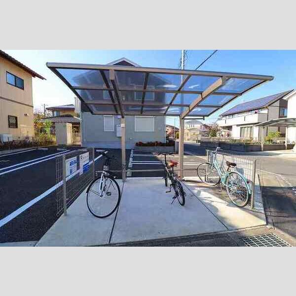 現地周辺 (駐輪場)