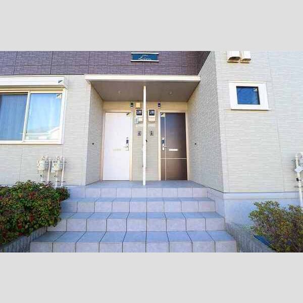 エントランス (エントランス)