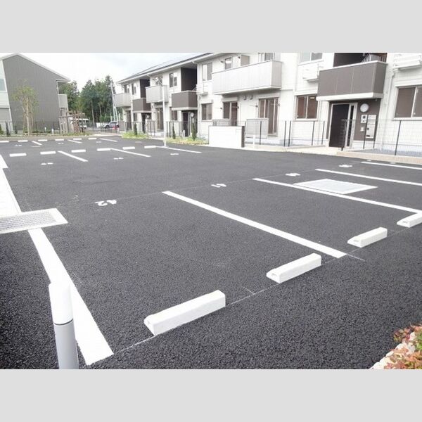 駐車場 (駐車場)