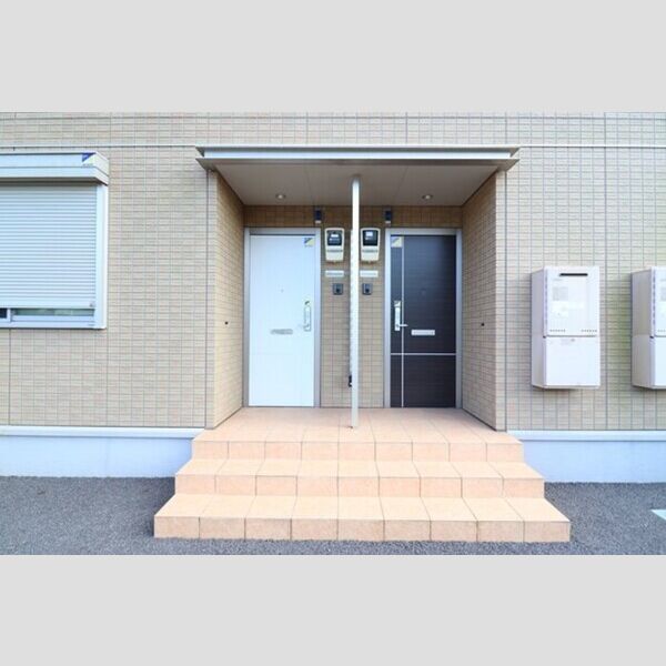 エントランス (エントランス)