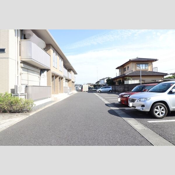 駐車場 (駐車場)