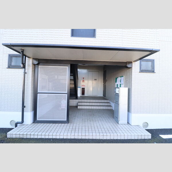 エントランス (エントランス)