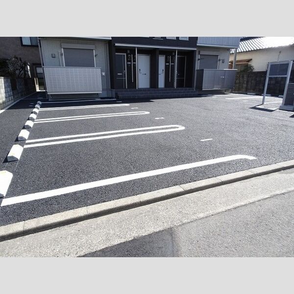 駐車場 (駐車場)