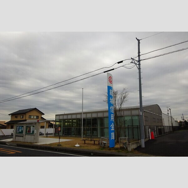 現地周辺 (結城信用金庫友部支店)