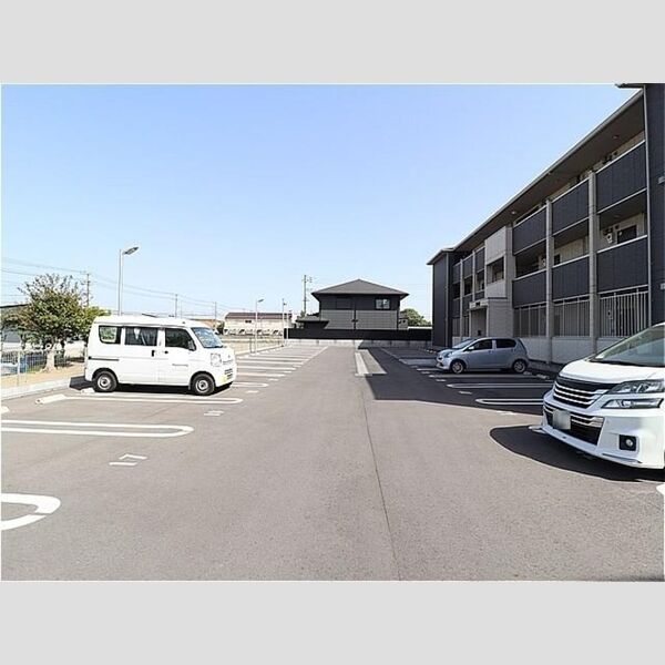 駐車場 (駐車場)