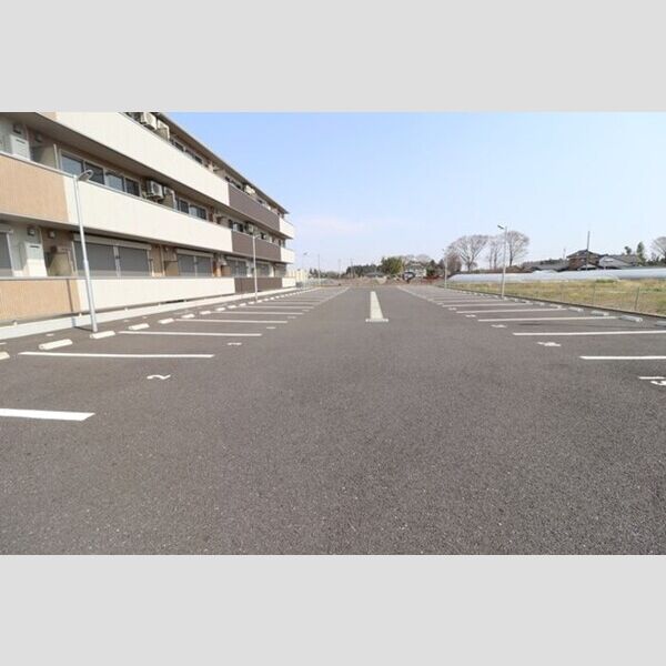 駐車場 (駐車場)