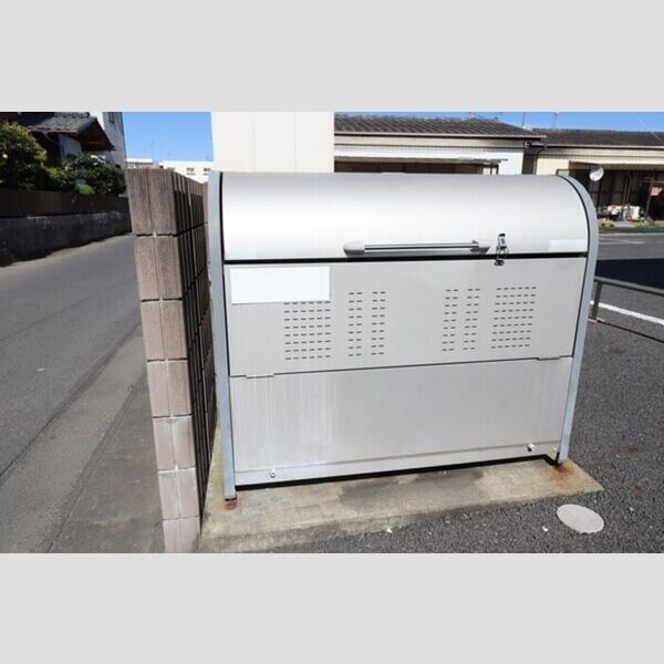 現地周辺 (ゴミストッカー)