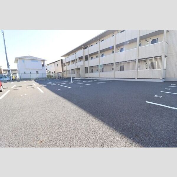駐車場 (駐車場)