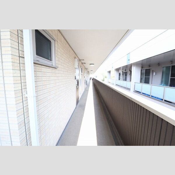 エントランス (エントランス)