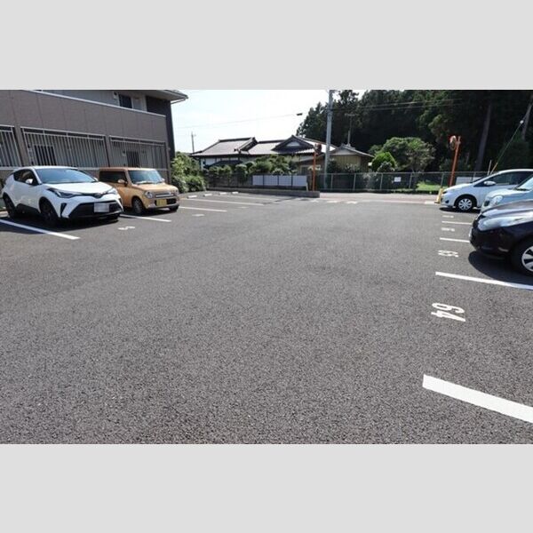 駐車場 (駐車場)