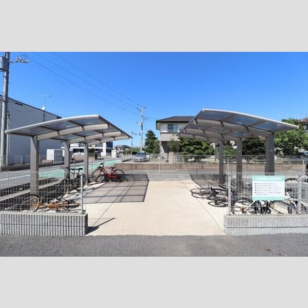 現地周辺 (駐輪場)