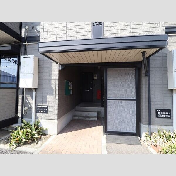 エントランス (エントランス)