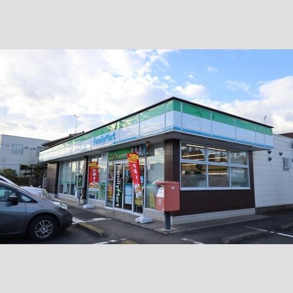 現地周辺 (ファミリーマート水戸石川店(182m))