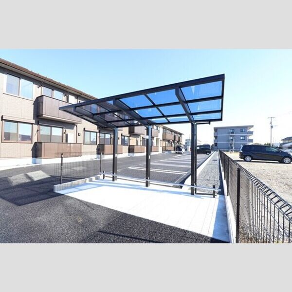 現地周辺 (駐輪場)