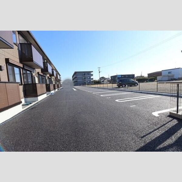 駐車場 (駐車場)