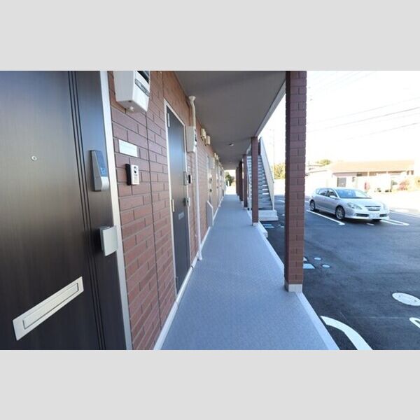 エントランス (エントランス)