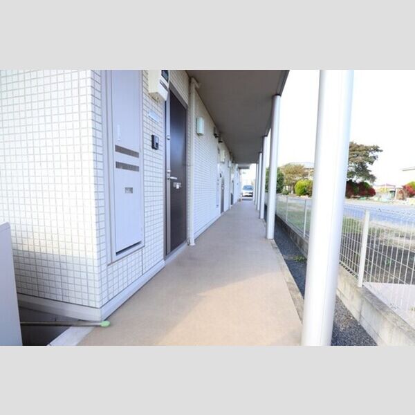 エントランス (エントランス)