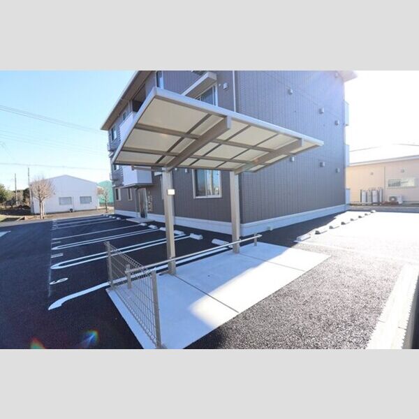 現地周辺 (駐輪場)