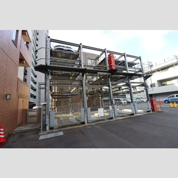 駐車場 (駐車場)