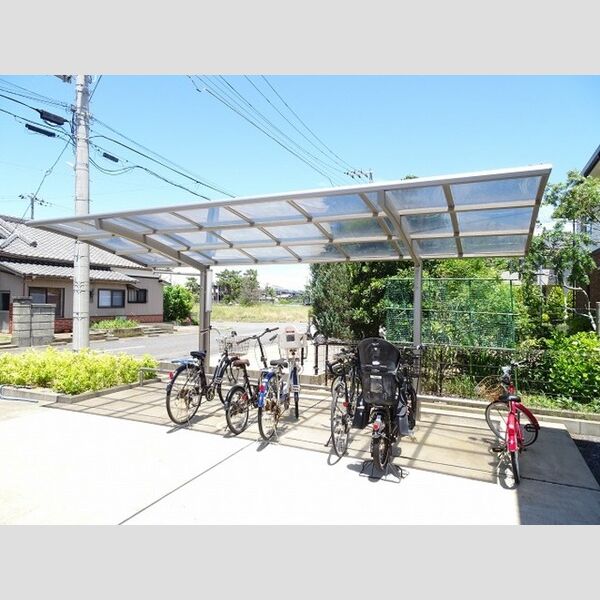 現地周辺 (駐輪場)