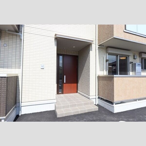 エントランス (エントランスはオートロック付です)