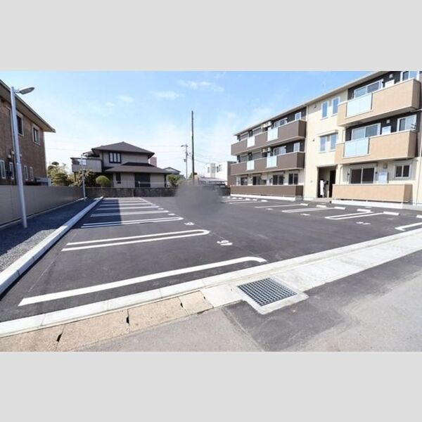 駐車場 (駐車場)