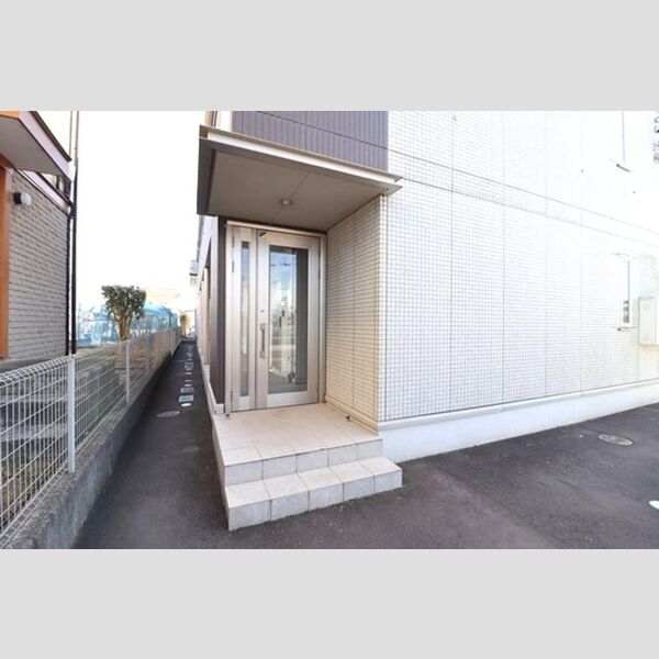 エントランス (エントランス)