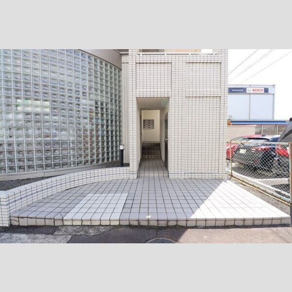 エントランス (エントランス)