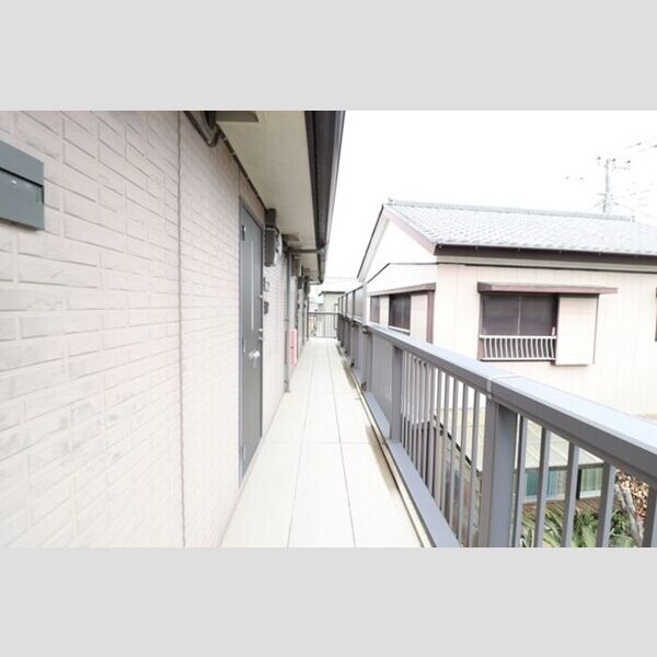 エントランス (エントランス)