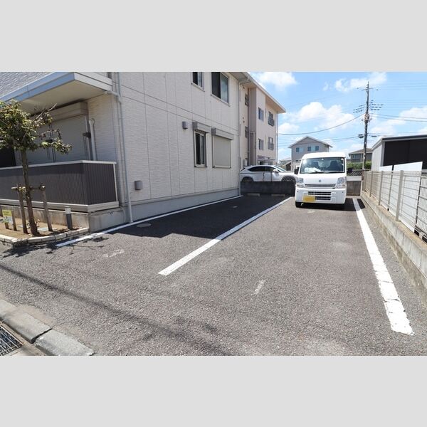 駐車場 (駐車場)