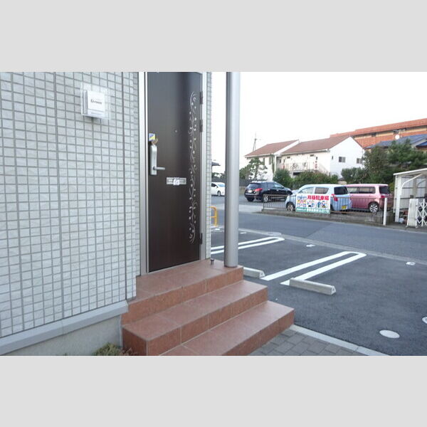 エントランス (エントランス)