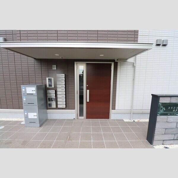 エントランス (エントランスはオートロック付です)