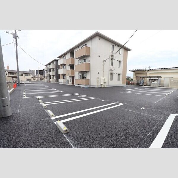 駐車場 (駐車場)