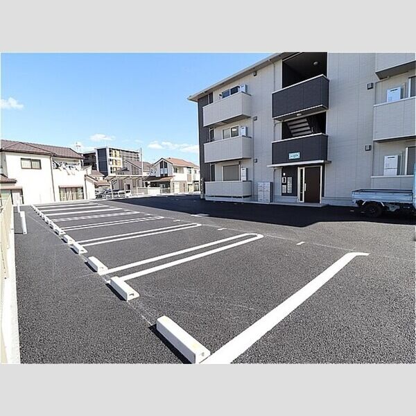 駐車場 (駐車場)
