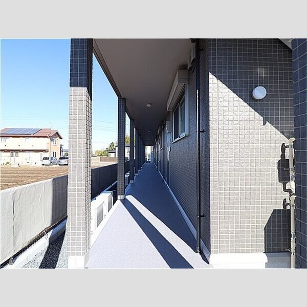 エントランス (エントランス)