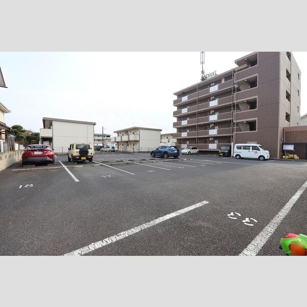 駐車場 (駐車場)